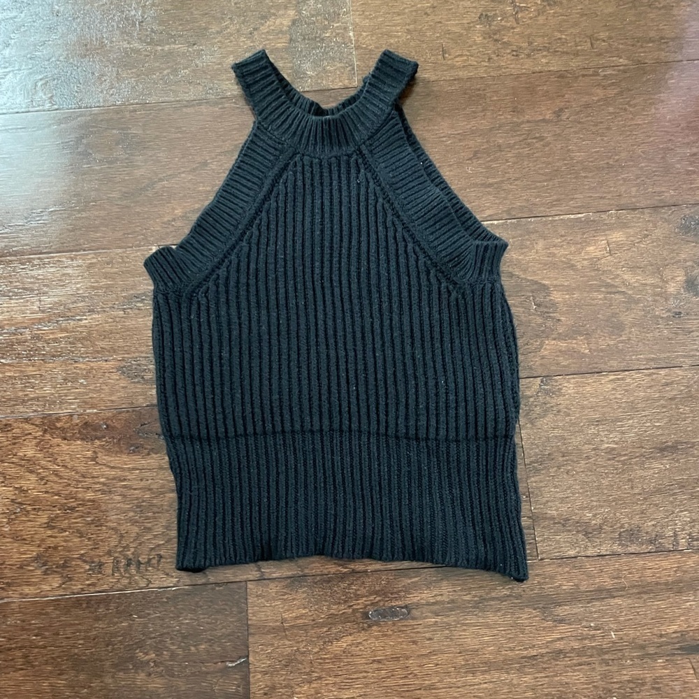 Brandy Melville black cropped sweater tank